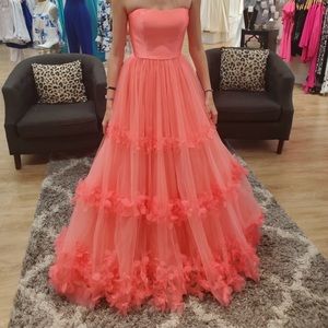 sherri hill prom dress